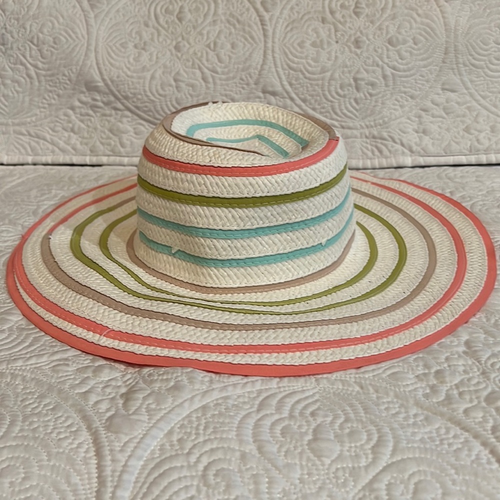 BCBG Generation sun hat
